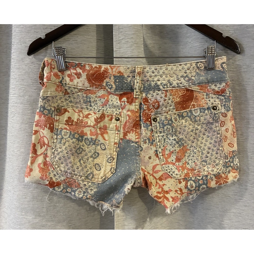 Pilcro The Wanderer Low-Rise Shorts Women's Size 26 - Picture 3 of 6